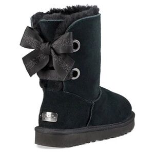 UGG Australia Bailey Bow Short Shearling Boots Black Womens Size 7